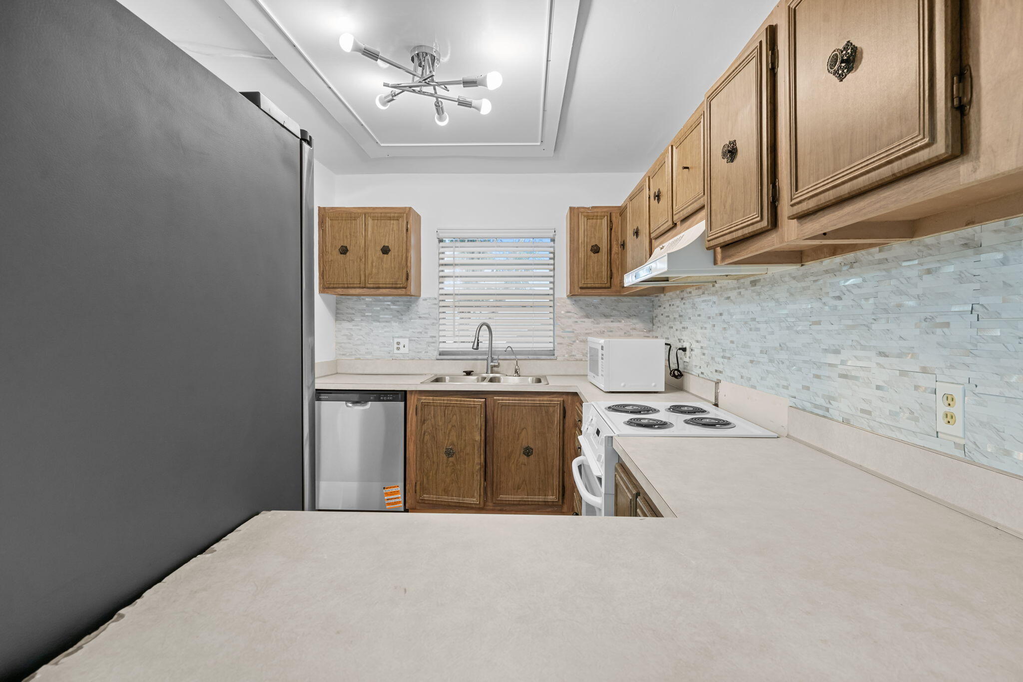 LIVE OAK CONDO NINE - Residential