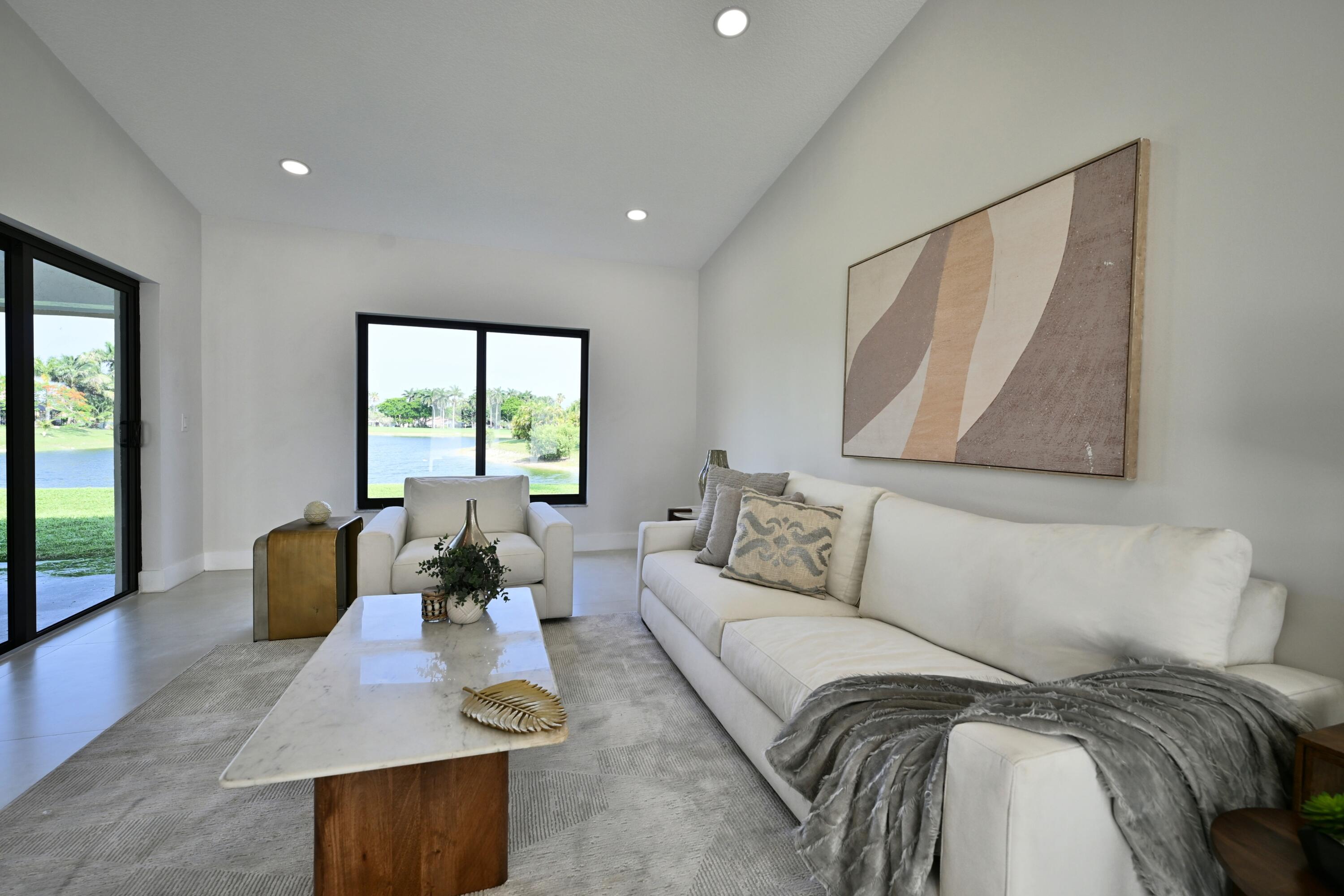 11741 Island Lakes Lane