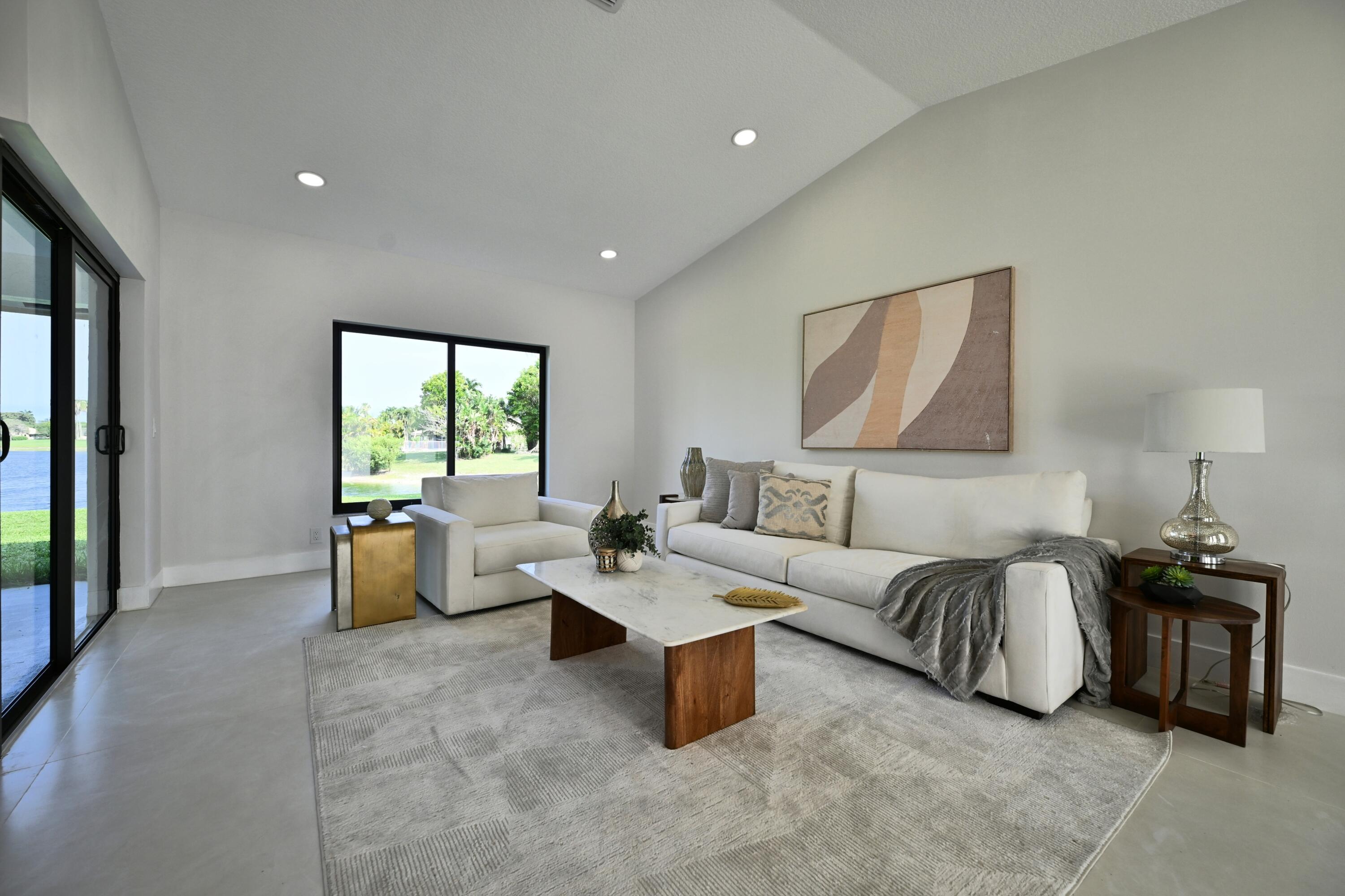 11741 Island Lakes Lane