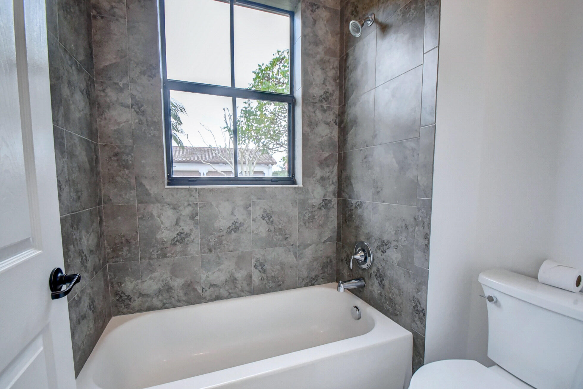 OSPREY OAKS - Residential Lease