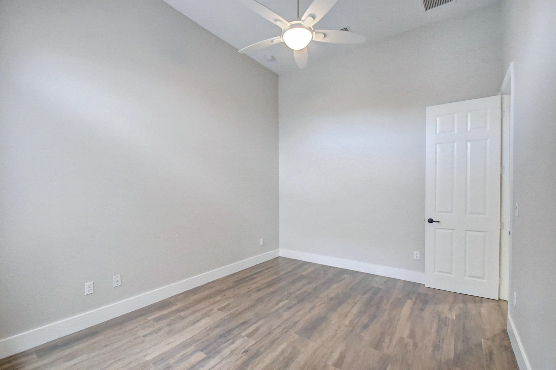 OSPREY OAKS - Residential Lease