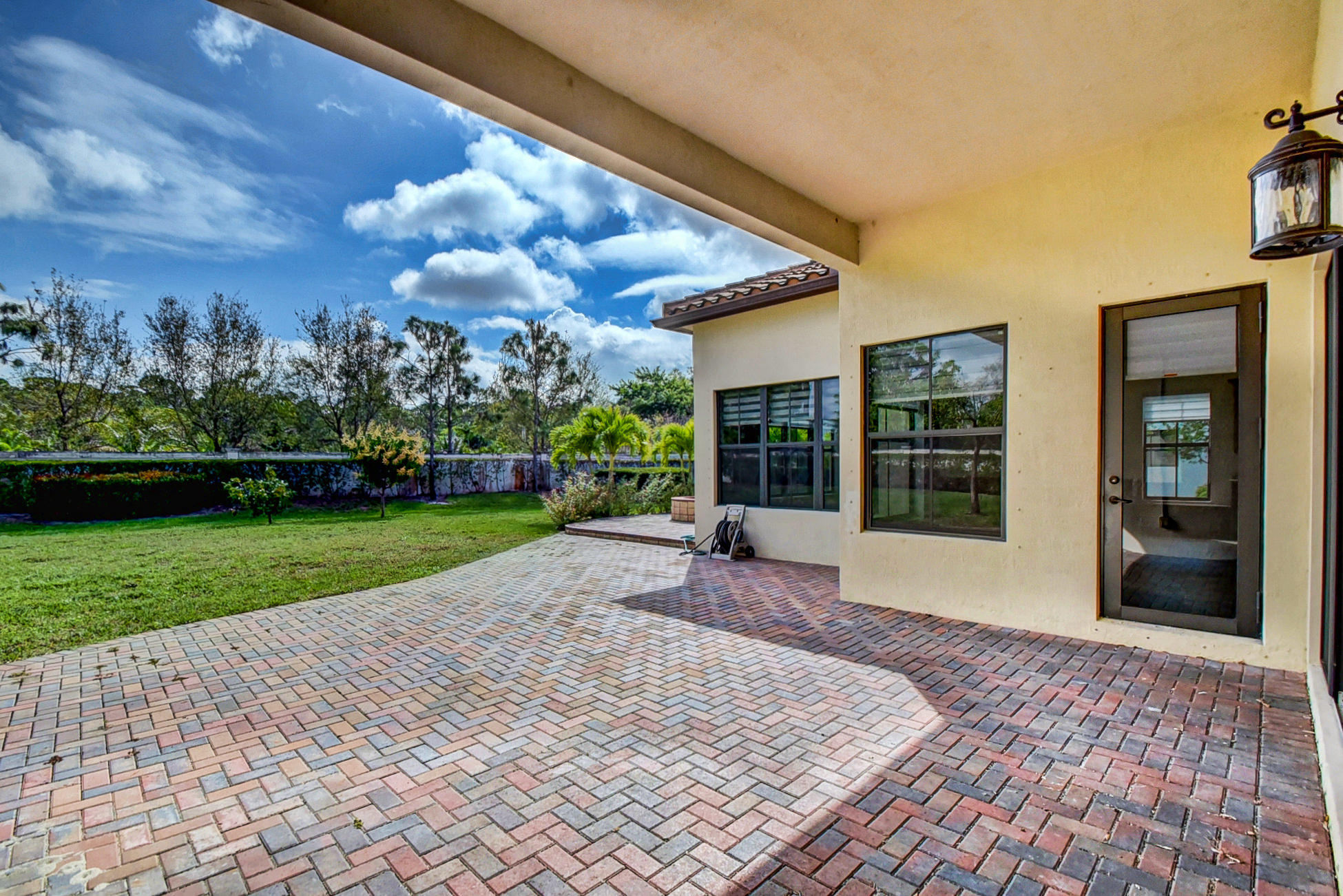 OSPREY OAKS - Residential Lease