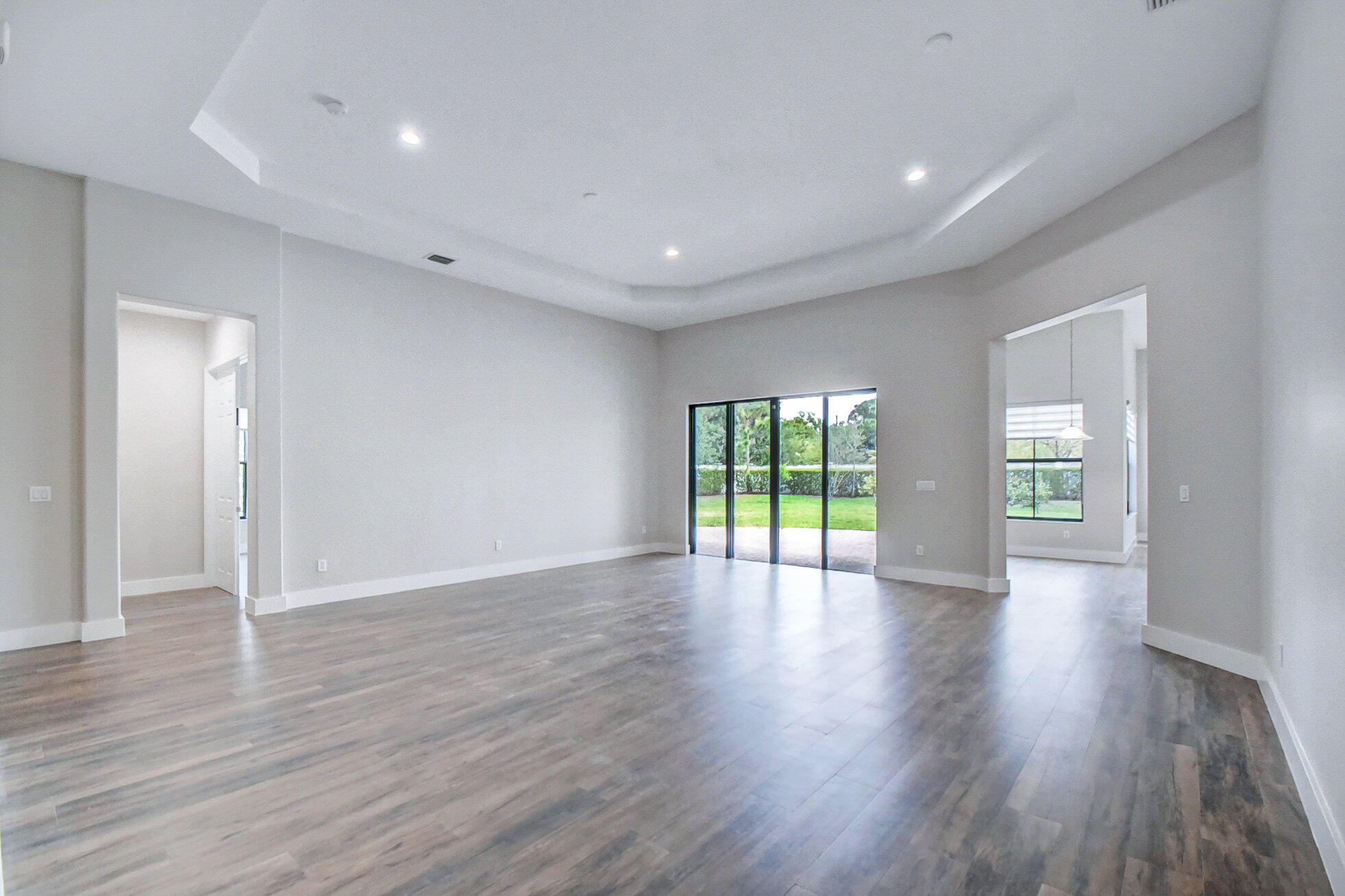 OSPREY OAKS - Residential Lease