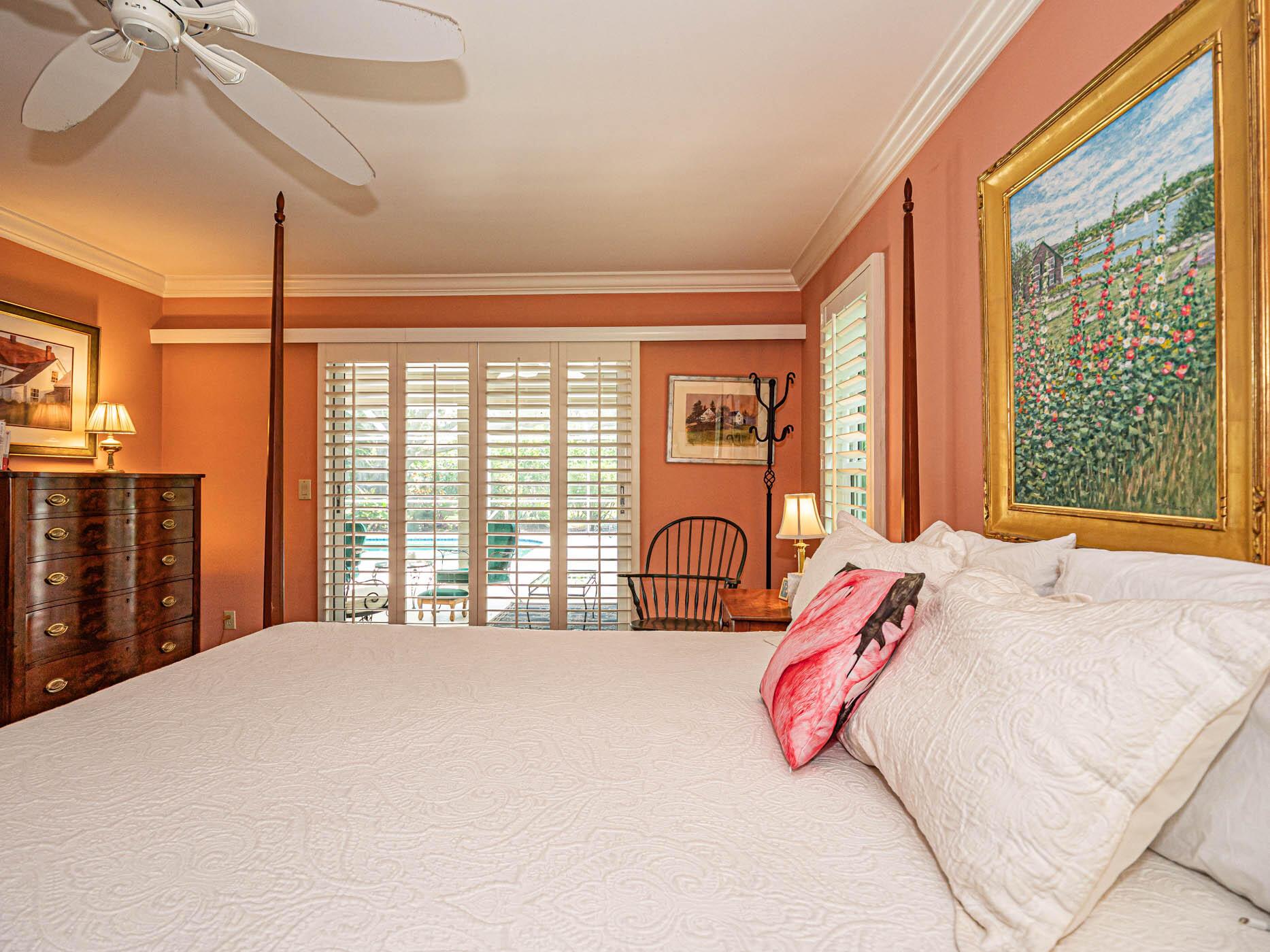 COLONIAL TERRACE - Residential