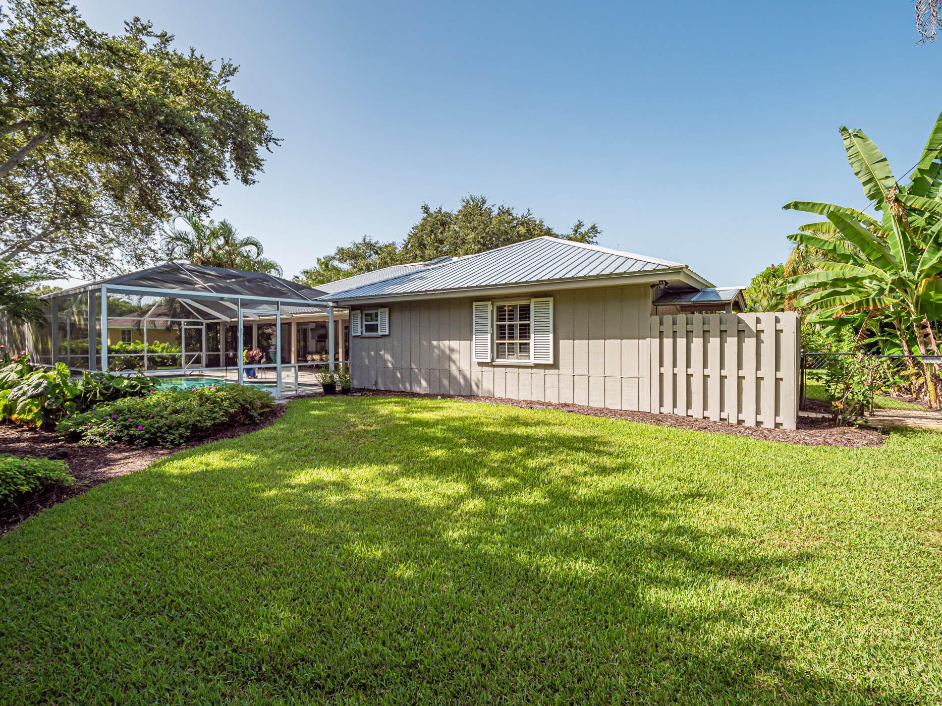 COLONIAL TERRACE - Residential