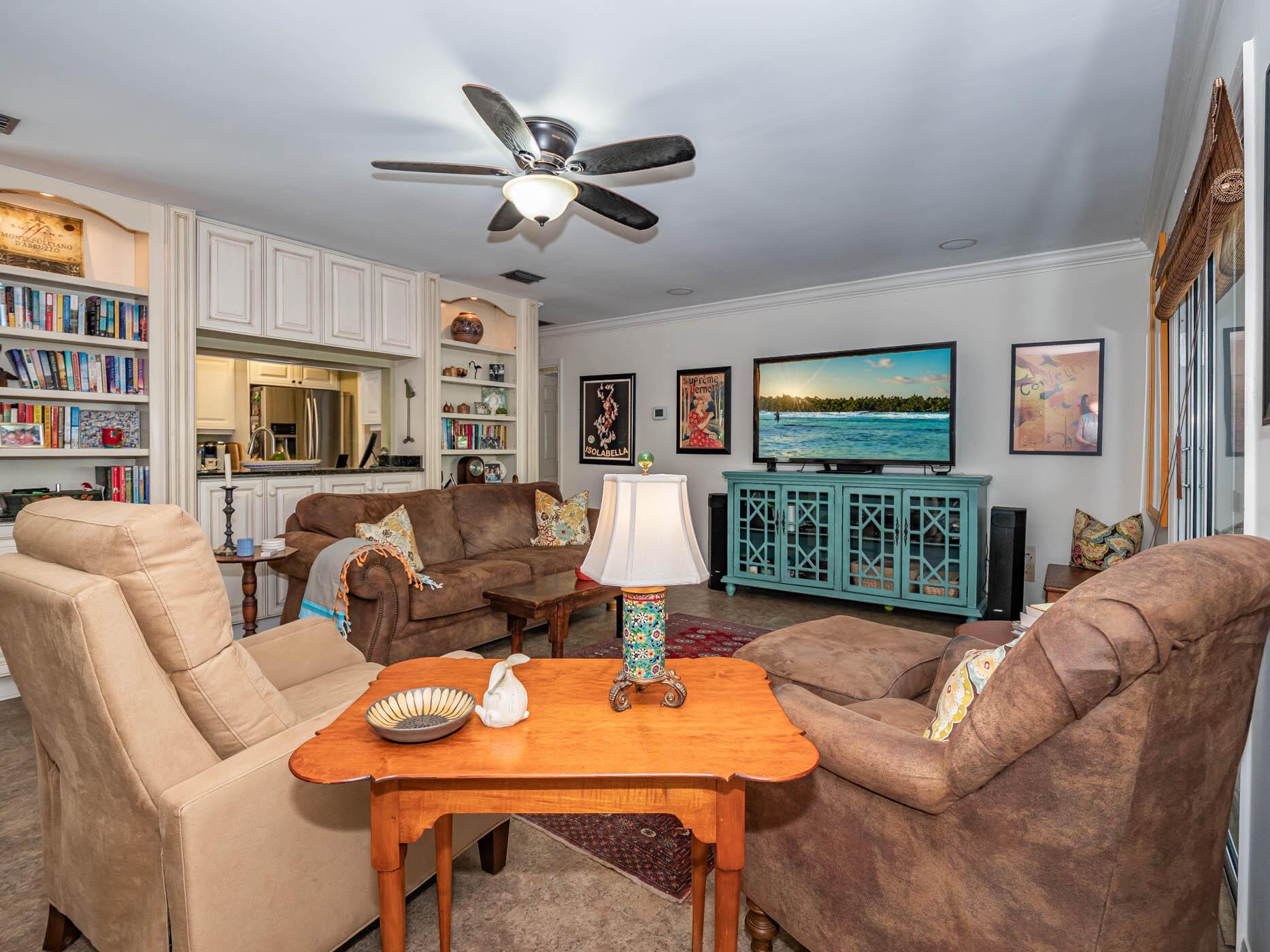 COLONIAL TERRACE - Residential