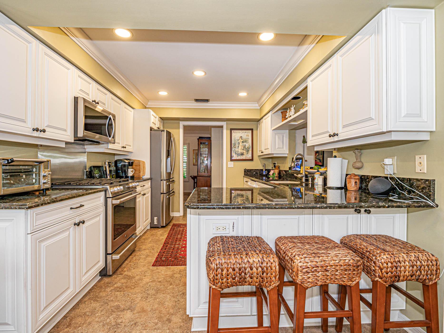 COLONIAL TERRACE - Residential