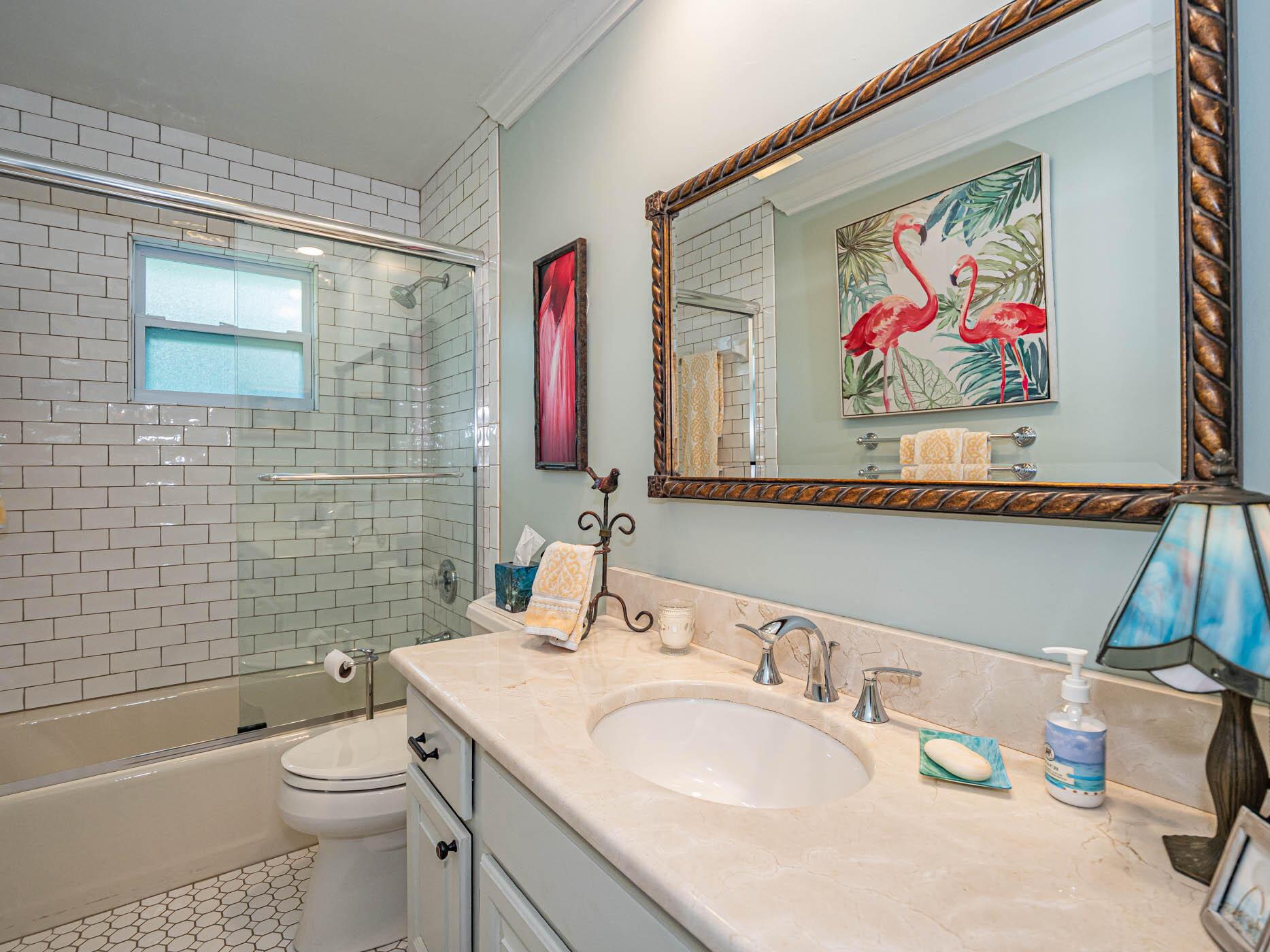 COLONIAL TERRACE - Residential