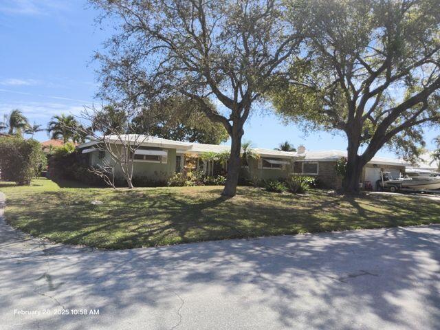 Photo of 370 SE 14TH Avenue, Pompano Beach, FL 33060 (MLS # B26080217)