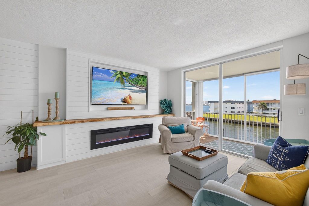 Photo of 100 Paradise Harbour Boulevard #307, North Palm Beach, FL 33408 (MLS # B26026420)