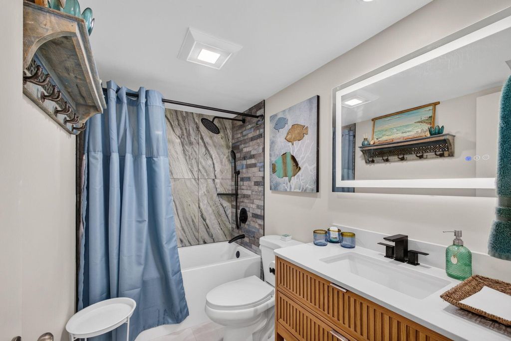 Photo of 100 Paradise Harbour Boulevard #307, North Palm Beach, FL 33408 (MLS # B26026420)