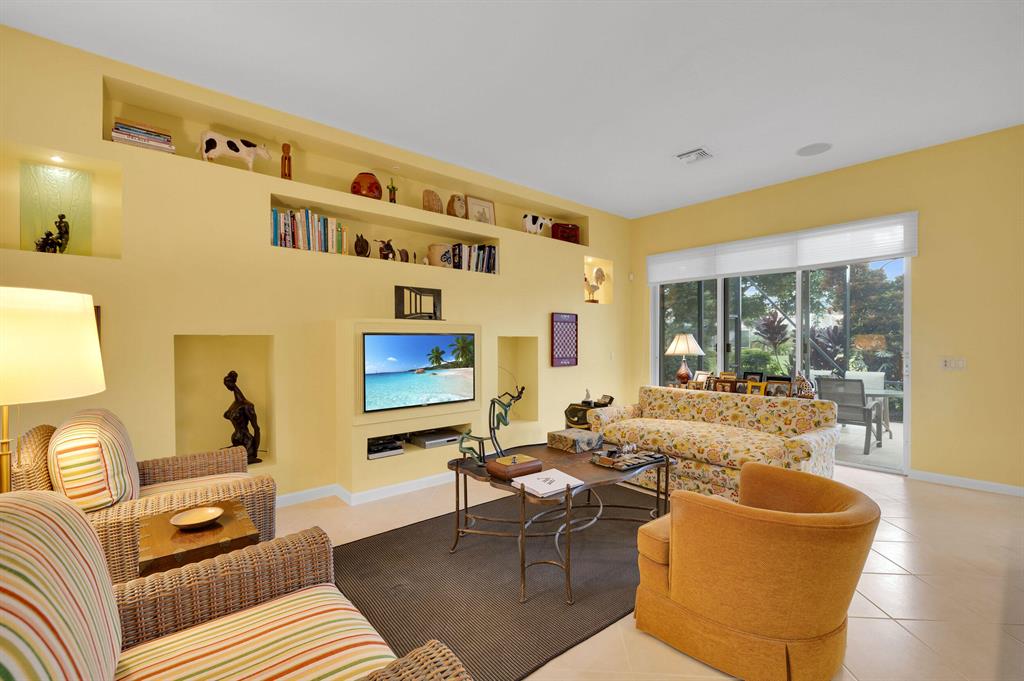 VALENCIA ISLES 1 - Residential