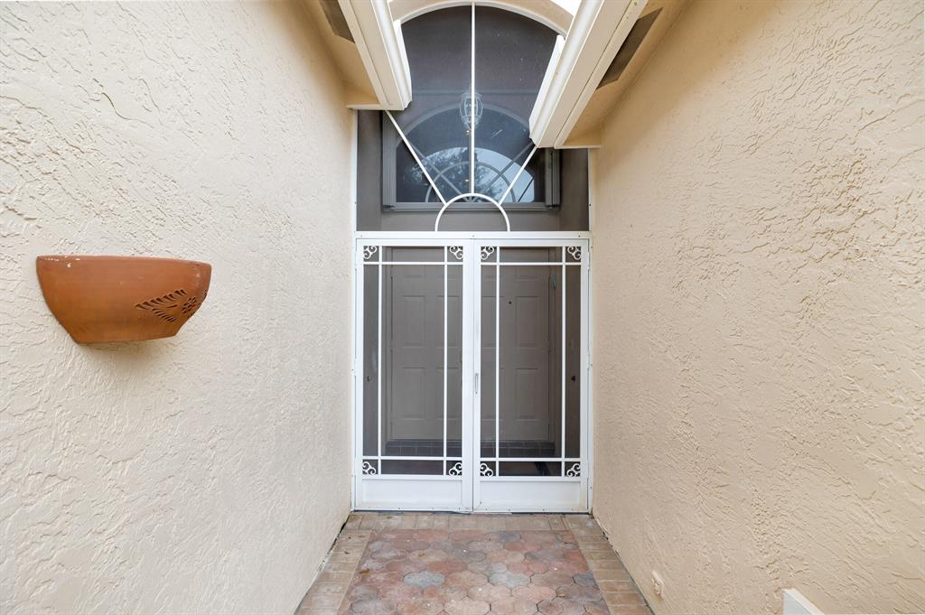 VALENCIA ISLES 1 - Residential