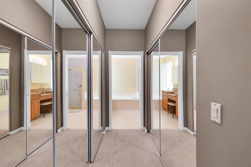 VALENCIA ISLES 1 - Residential