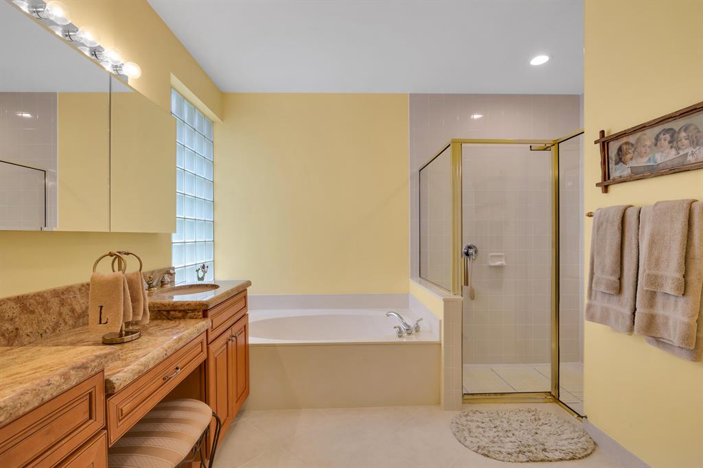 VALENCIA ISLES 1 - Residential