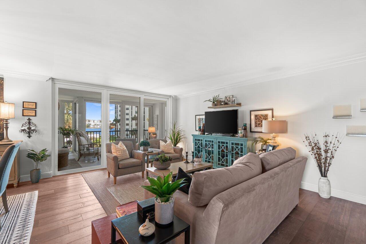 SANDPOINTE BAY CONDO - Residential