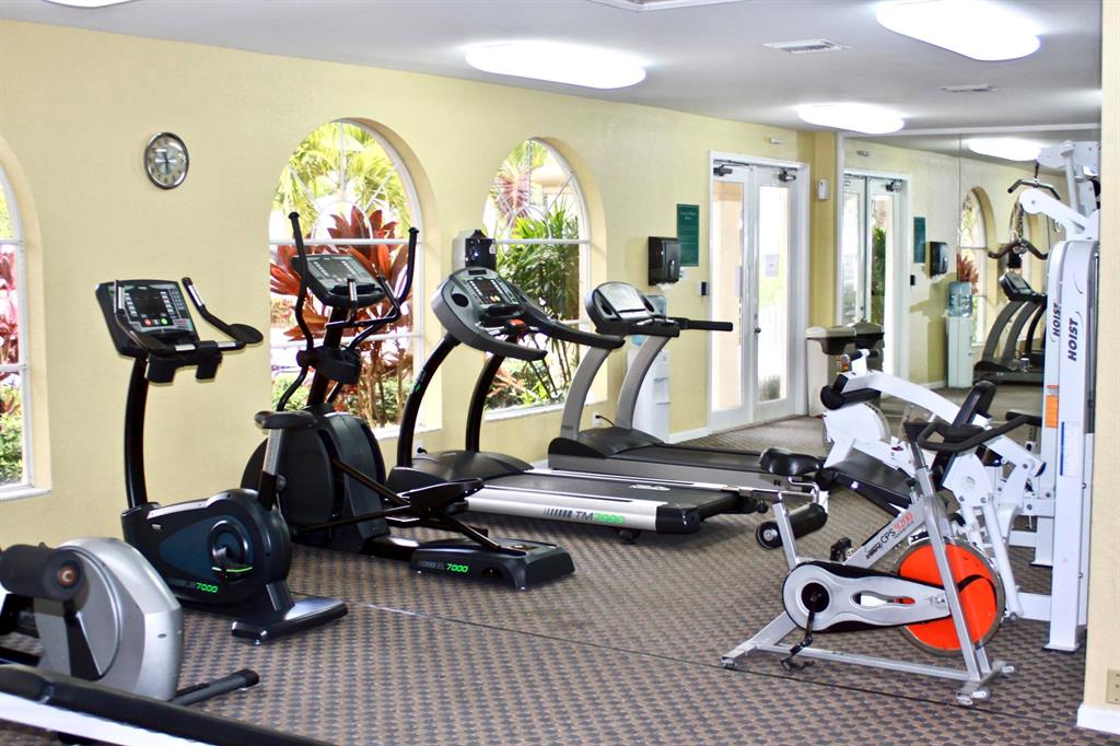 STERLING VILLAGES OF PALM BEACH LAKES CONDO - Residential Lease