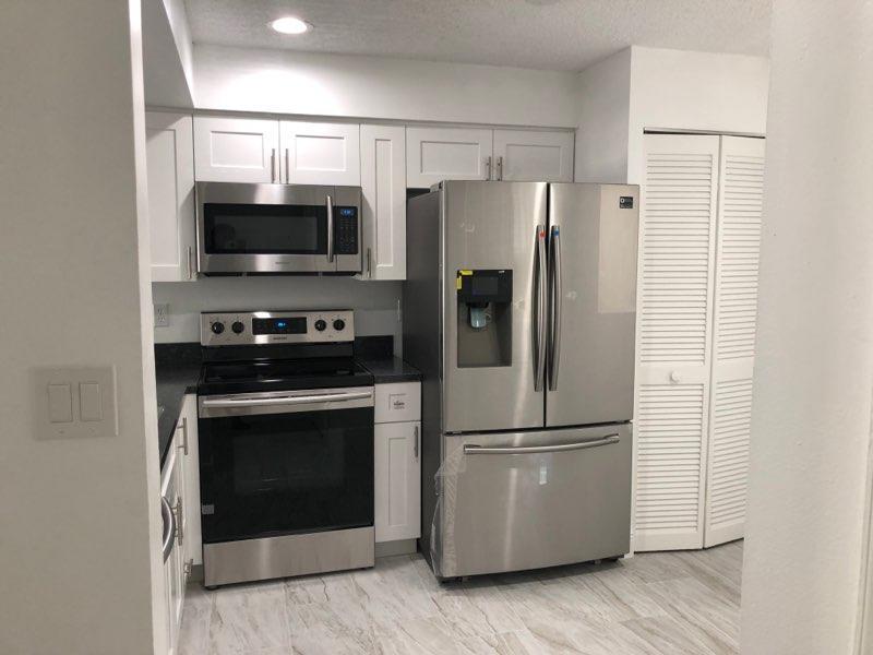 STERLING VILLAGES OF PALM BEACH LAKES CONDO - Residential Lease