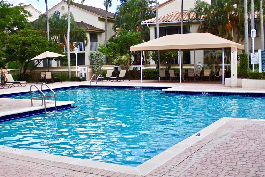 STERLING VILLAGES OF PALM BEACH LAKES CONDO - Residential Lease