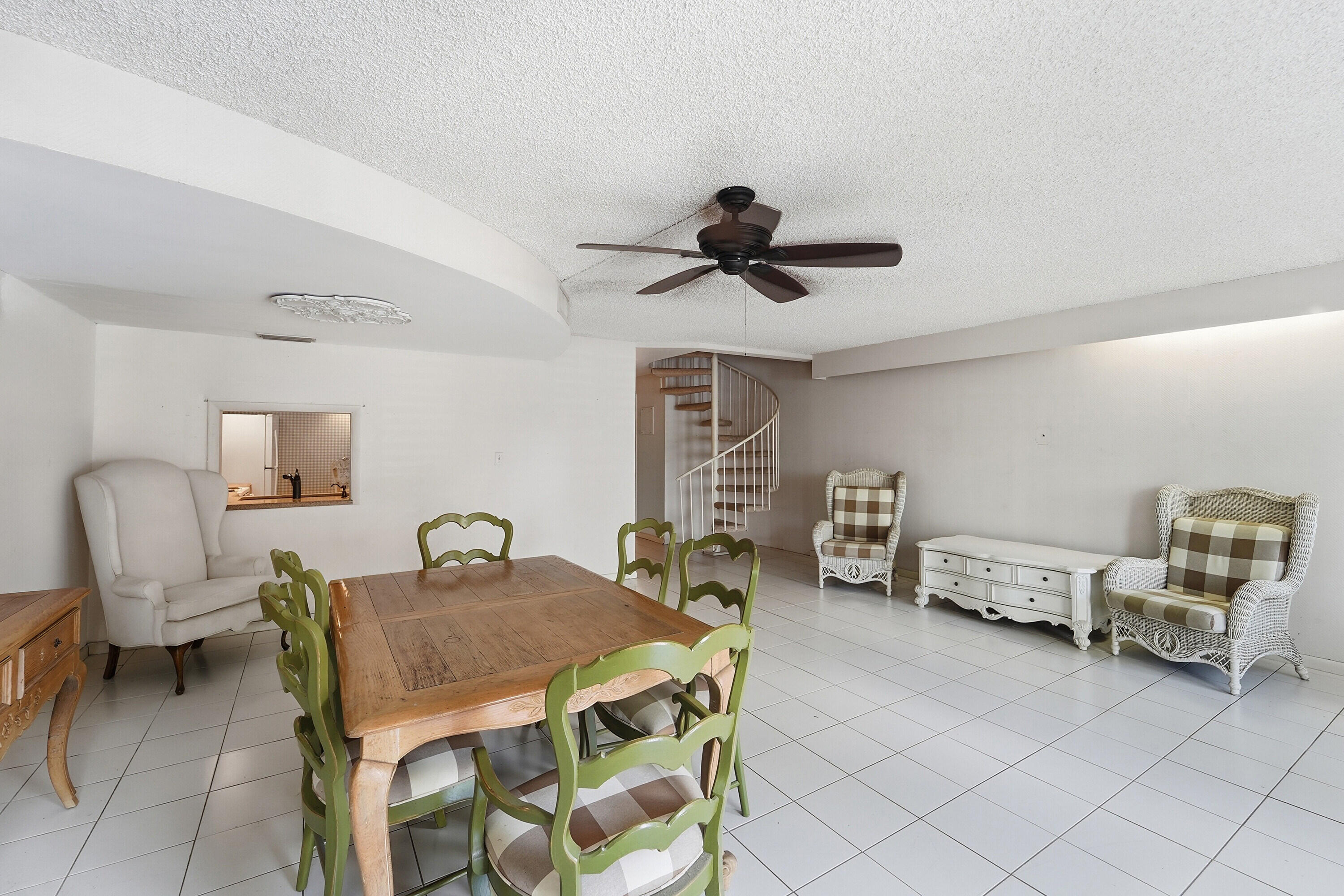 640 Tennis Club Drive 103, Fort Lauderdale, FL, 33311/$269,999 3 640 Tennis Club Drive 103