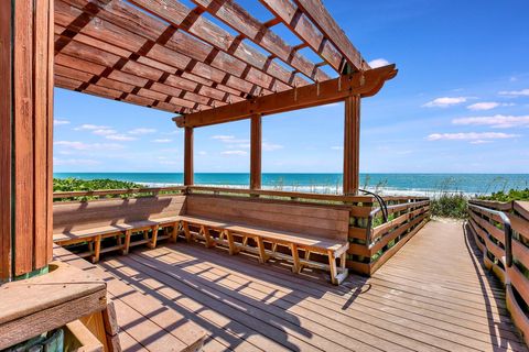 A home in Hutchinson Island