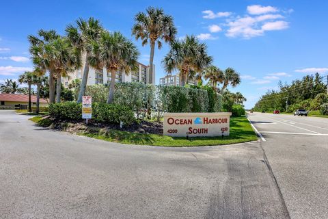 A home in Hutchinson Island