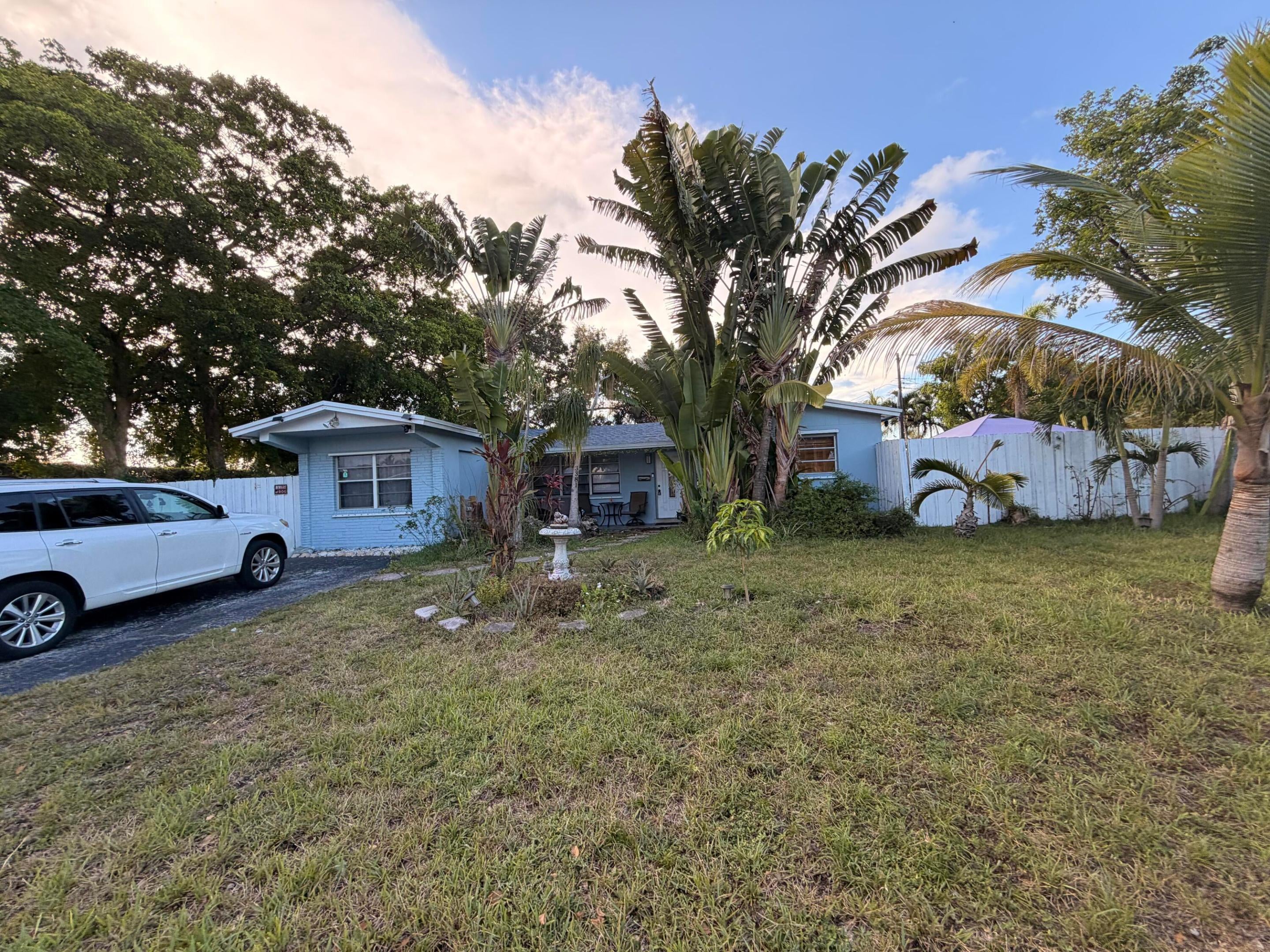 Xx81 SW 16th Street, Fort Lauderdale FL 33312