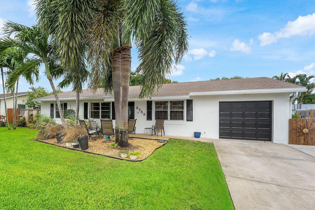 Photo of 3753 Barkis Avenue, Boynton Beach, FL 33436 (MLS # R11135801)