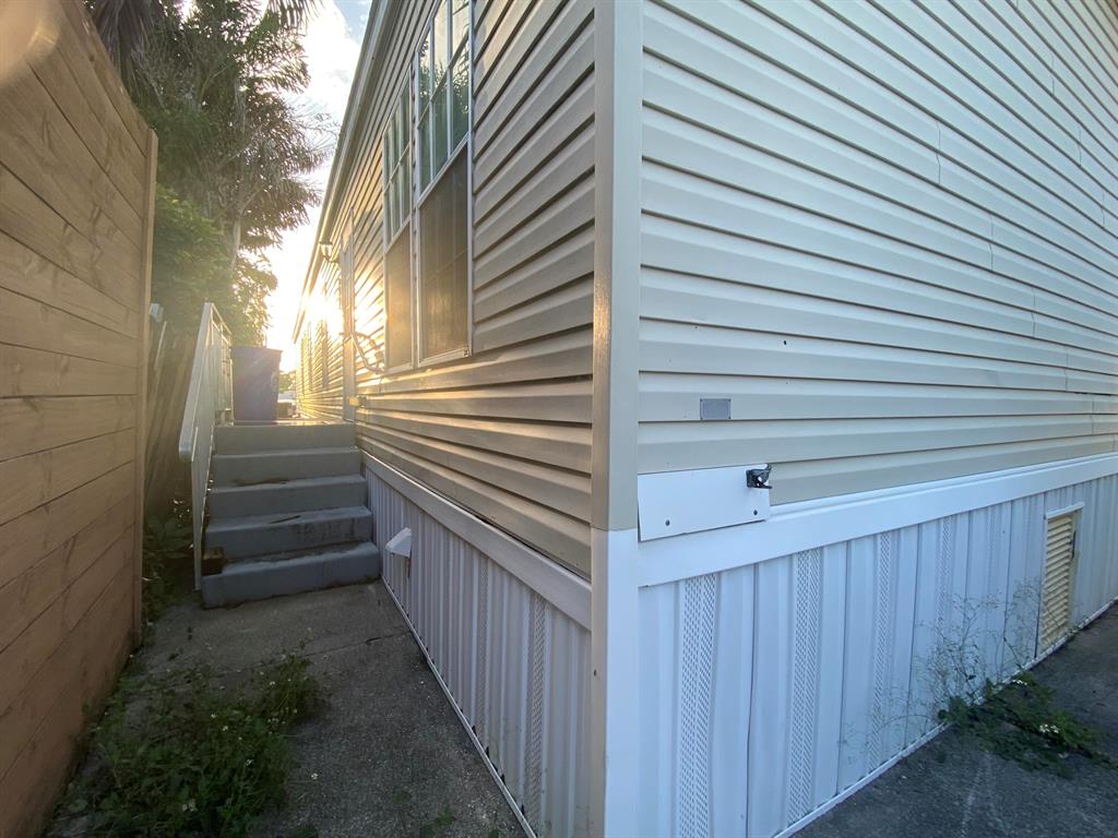 PINE GROVE VILLAGE UNREC ON AM-7 - Residential