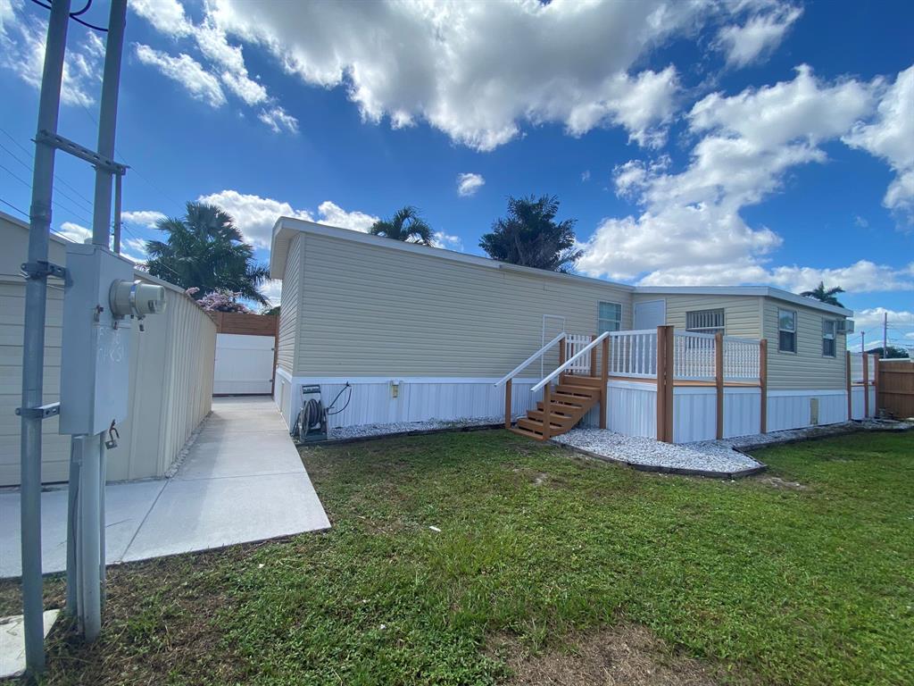 PINE GROVE VILLAGE UNREC ON AM-7 - Residential