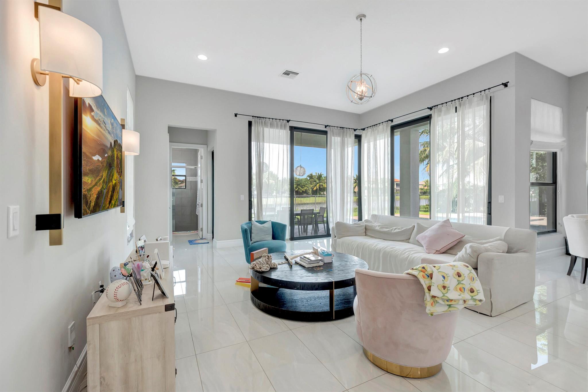 SEVEN BRIDGES - Residential