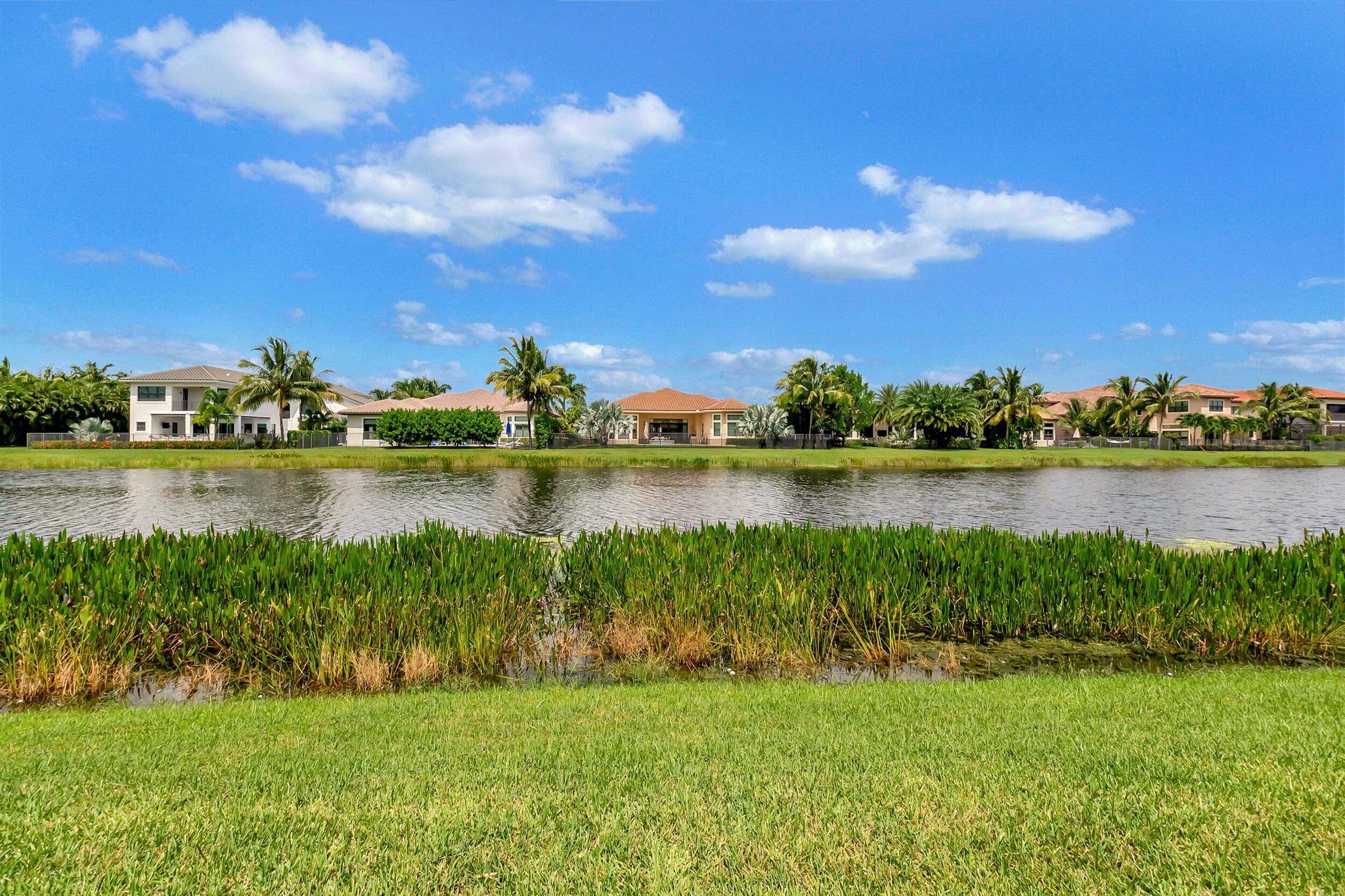 SEVEN BRIDGES - Residential