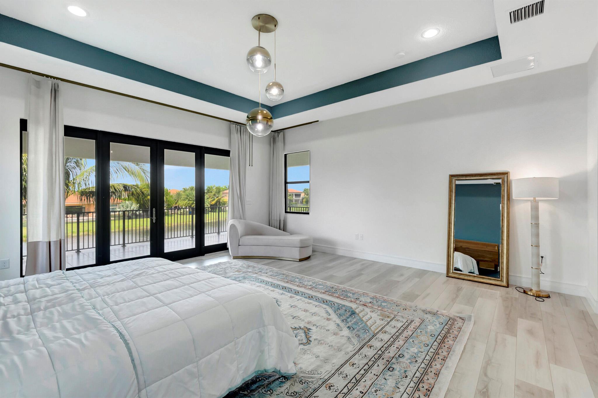 SEVEN BRIDGES - Residential