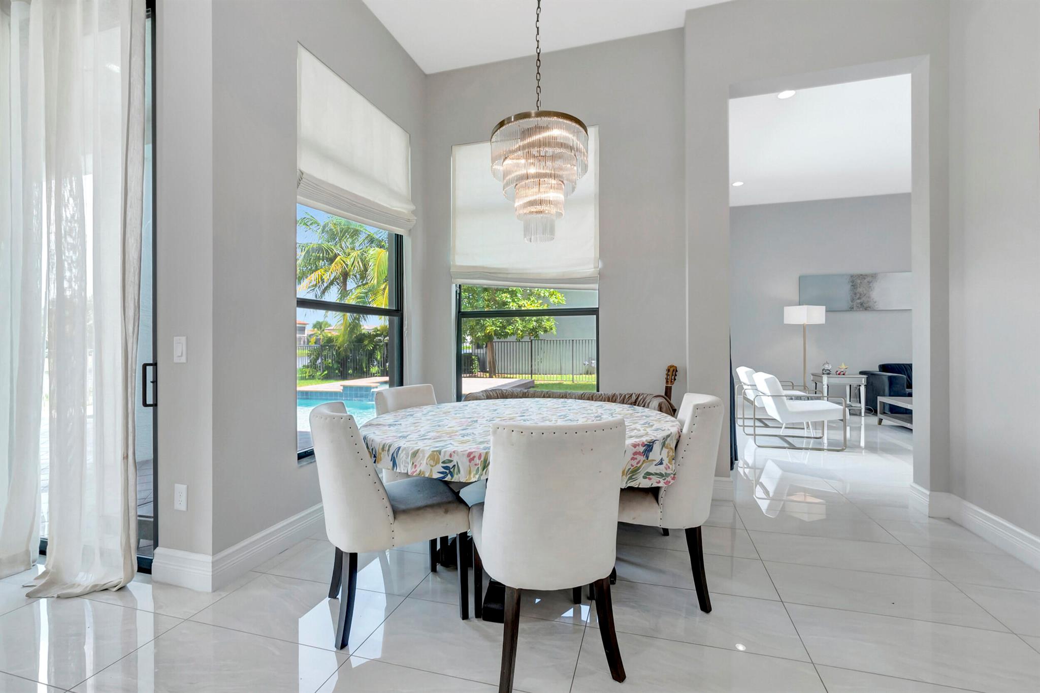 SEVEN BRIDGES - Residential