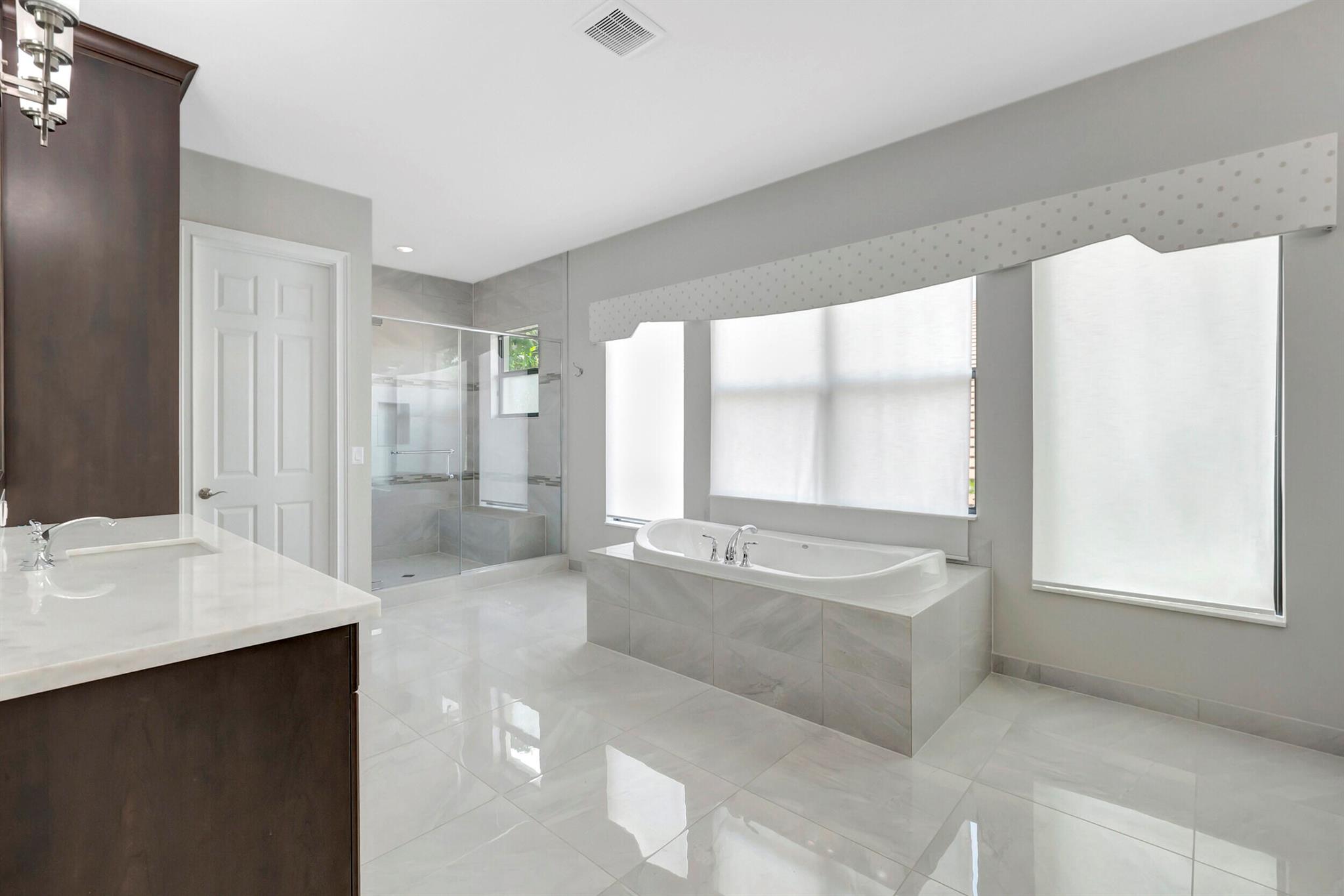 SEVEN BRIDGES - Residential