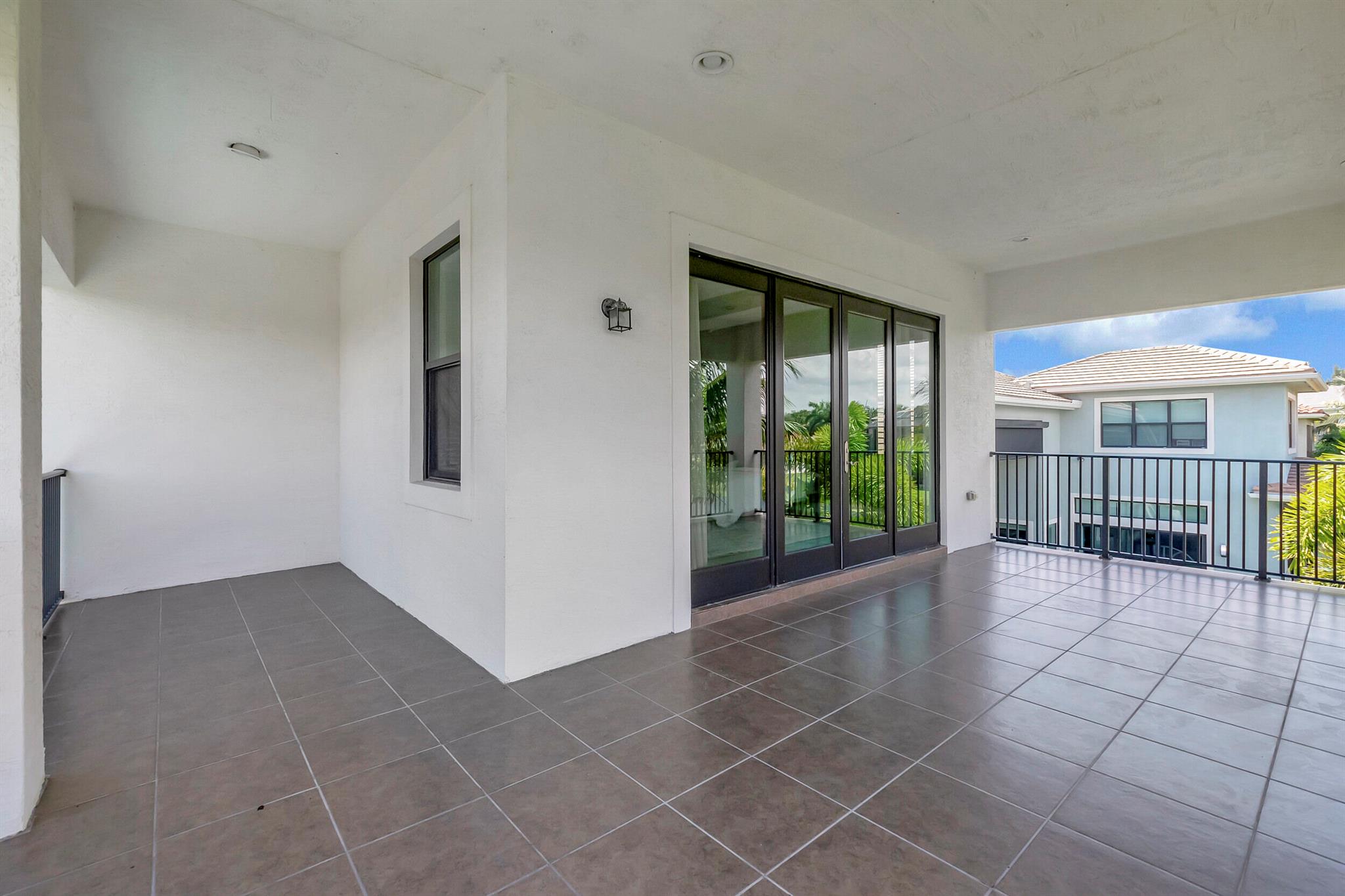 SEVEN BRIDGES - Residential