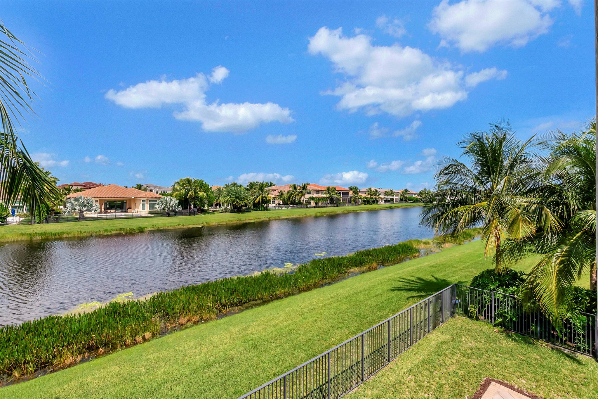 SEVEN BRIDGES - Residential