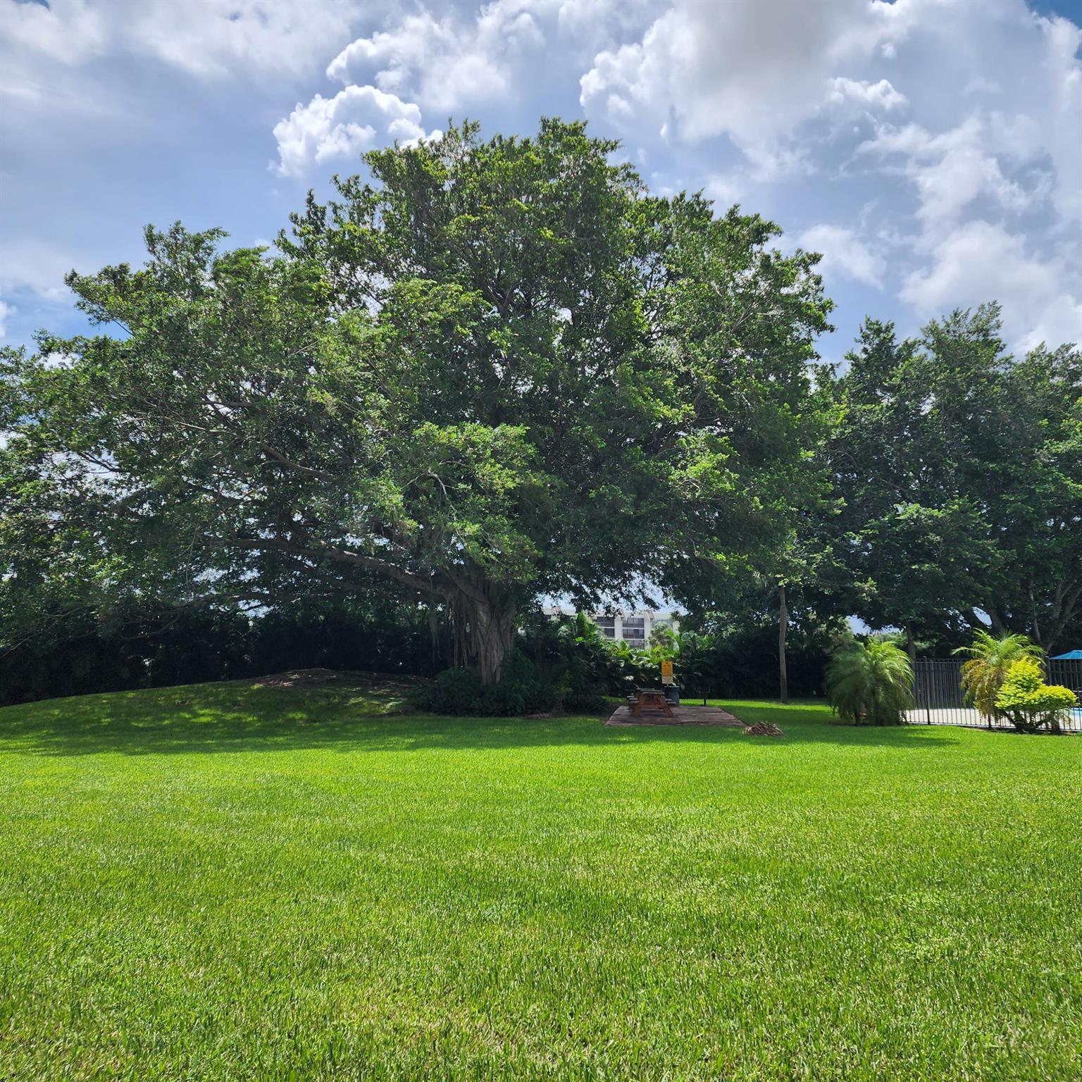 ISLE OF SANDALFOOT CONDO - Residential