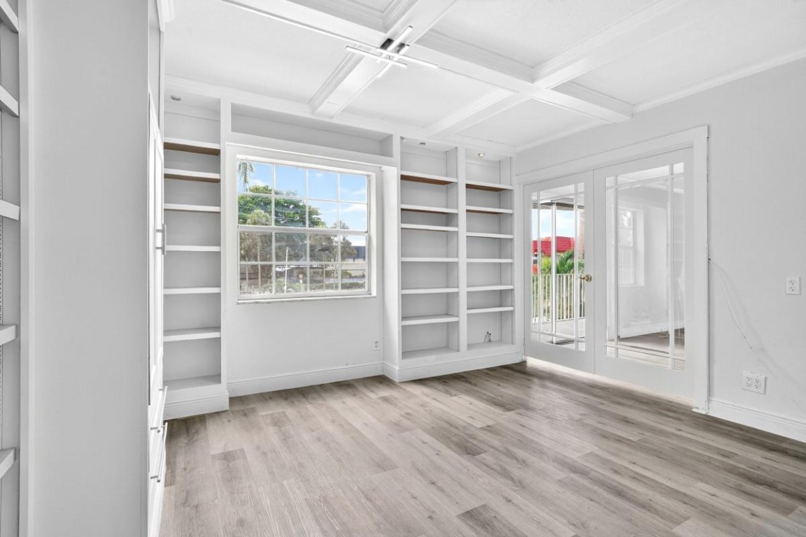 495 SE 8th Street 242