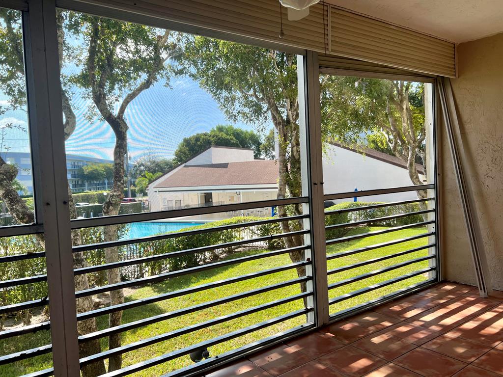 POINCIANA LAKES CONDO - Residential Lease