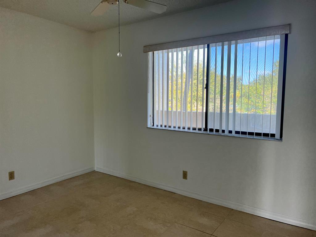POINCIANA LAKES CONDO - Residential Lease