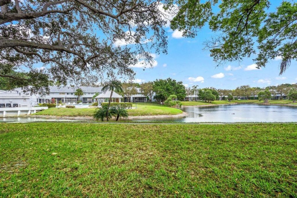 Photo of 6109 Old Court Road #238, Boca Raton, FL 33433 (MLS # R11065769)