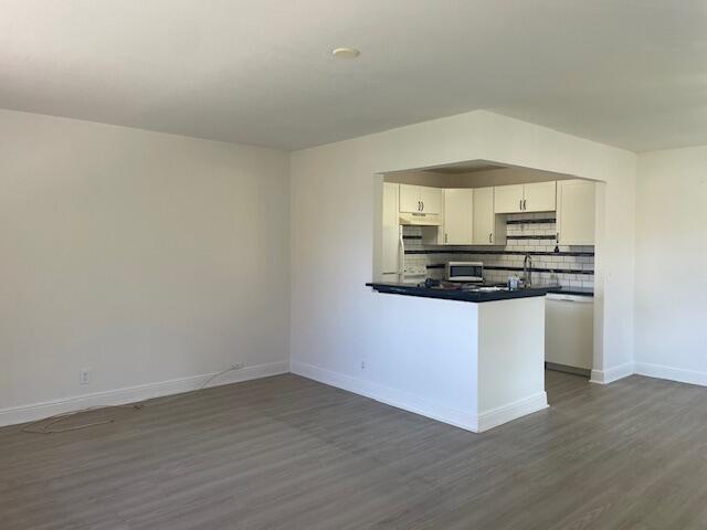 KINGS POINT SAXONY CONDOS - Residential