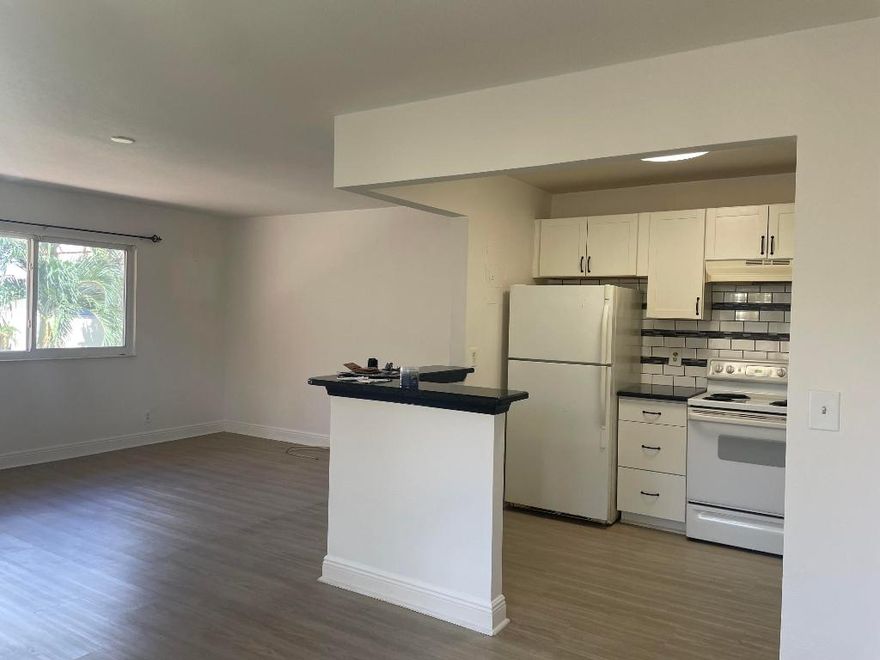 Updated and recently painted 1 bedroom 1 bath on second floor.  Move in ready; AC installed in 2018, steps from gate to Linton Blvd for complete shopping plaza and House of Worship.  Community has so very much to offer. The amenities are amazing   Remodeled clubhouse with 2 indoor pools and two outside pools, 1250 seat theatre, barber shop, library, 2 restaurants, card room, gym, internet room, card and game room and so much more within Kings Point.  Buses run throughout day taking you to different stops inside Kings Point as well as outside the community to various locations Only 6 miles to Ocean and The Avenue as well as Delray Market Place which is only 2 miles west.   There is so very much to do within the community and the surrounding area   You do not want to miss this