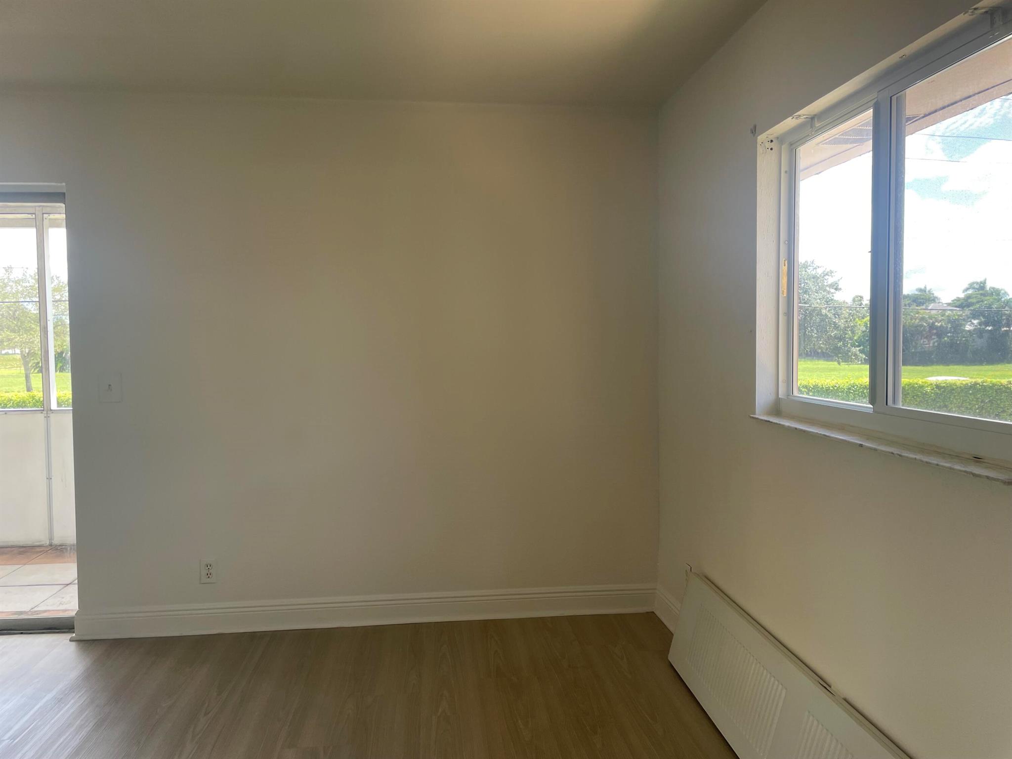 KINGS POINT SAXONY CONDOS - Residential