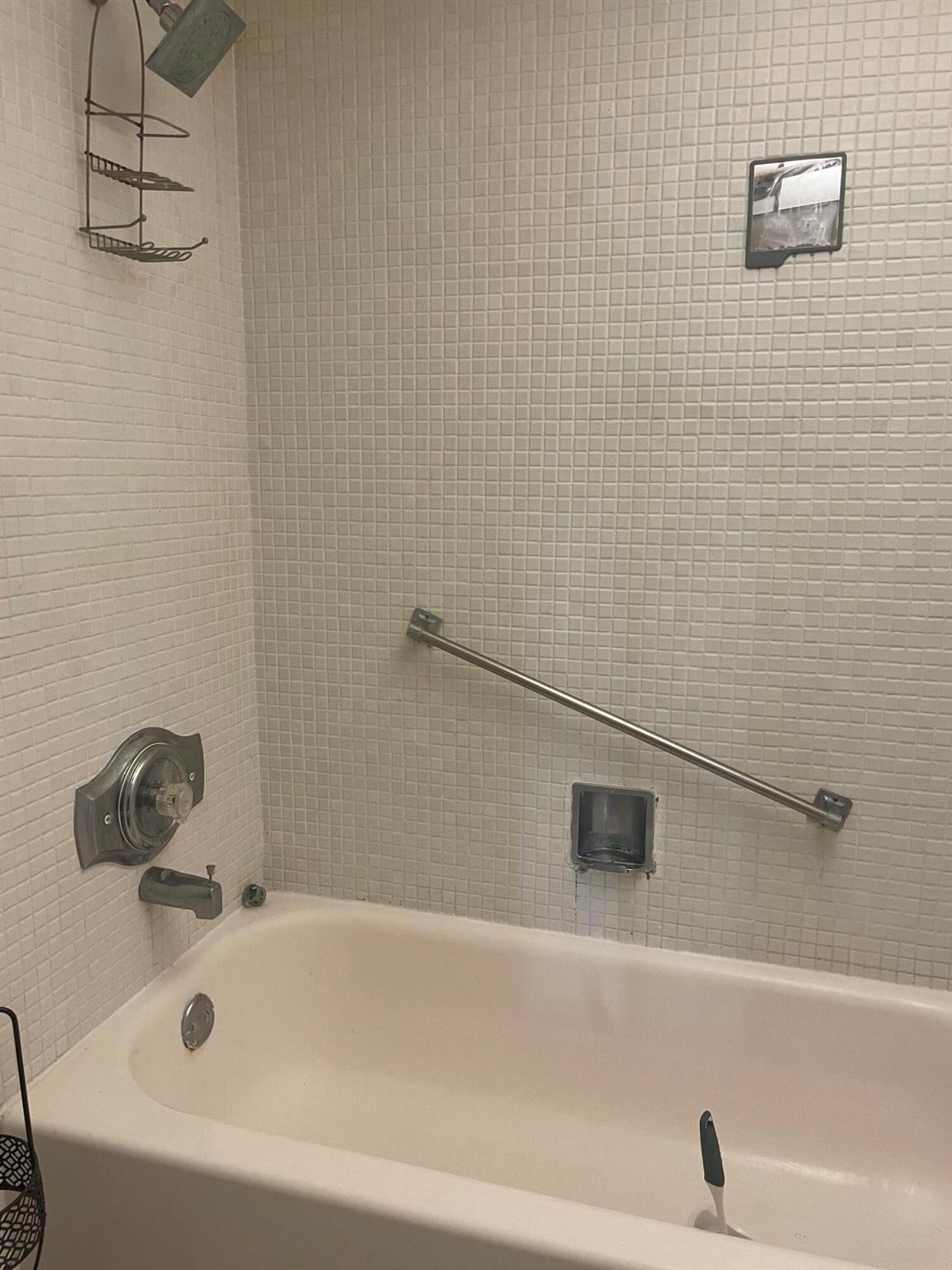 KINGS POINT SAXONY CONDOS - Residential