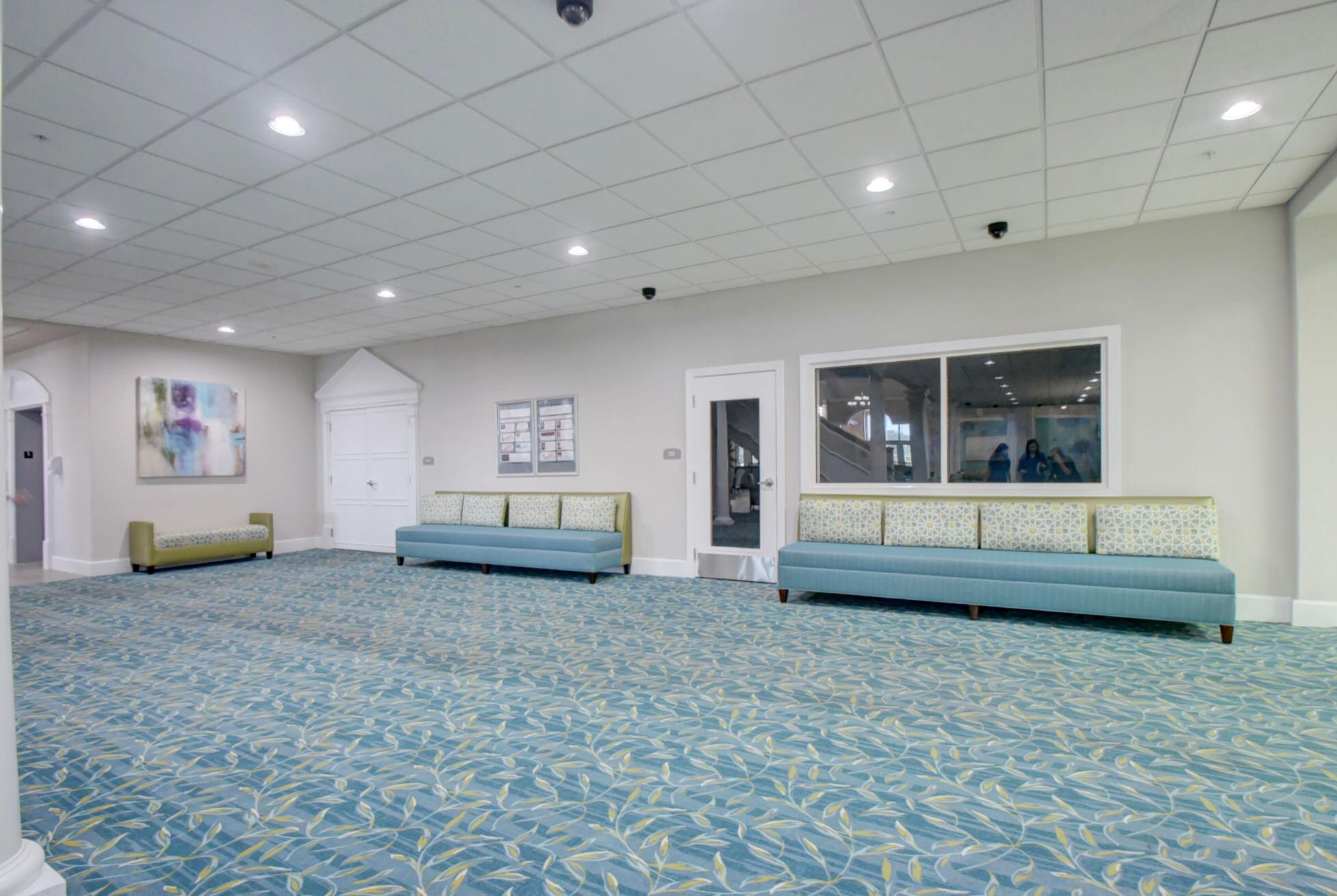 KINGS POINT SAXONY CONDOS - Residential