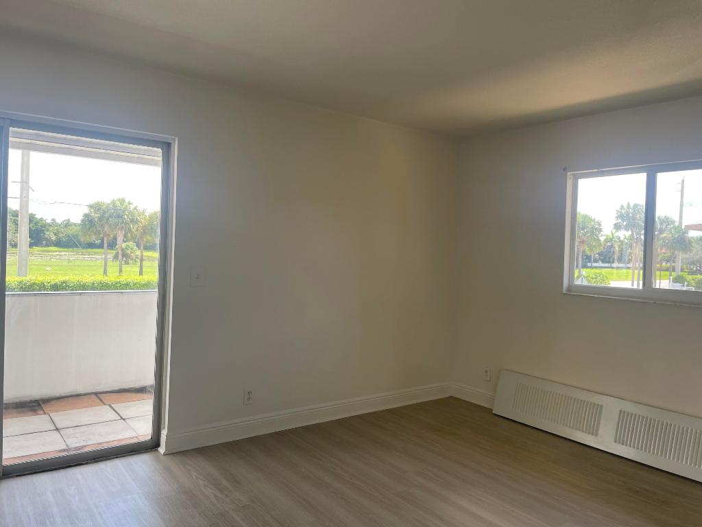 KINGS POINT SAXONY CONDOS - Residential