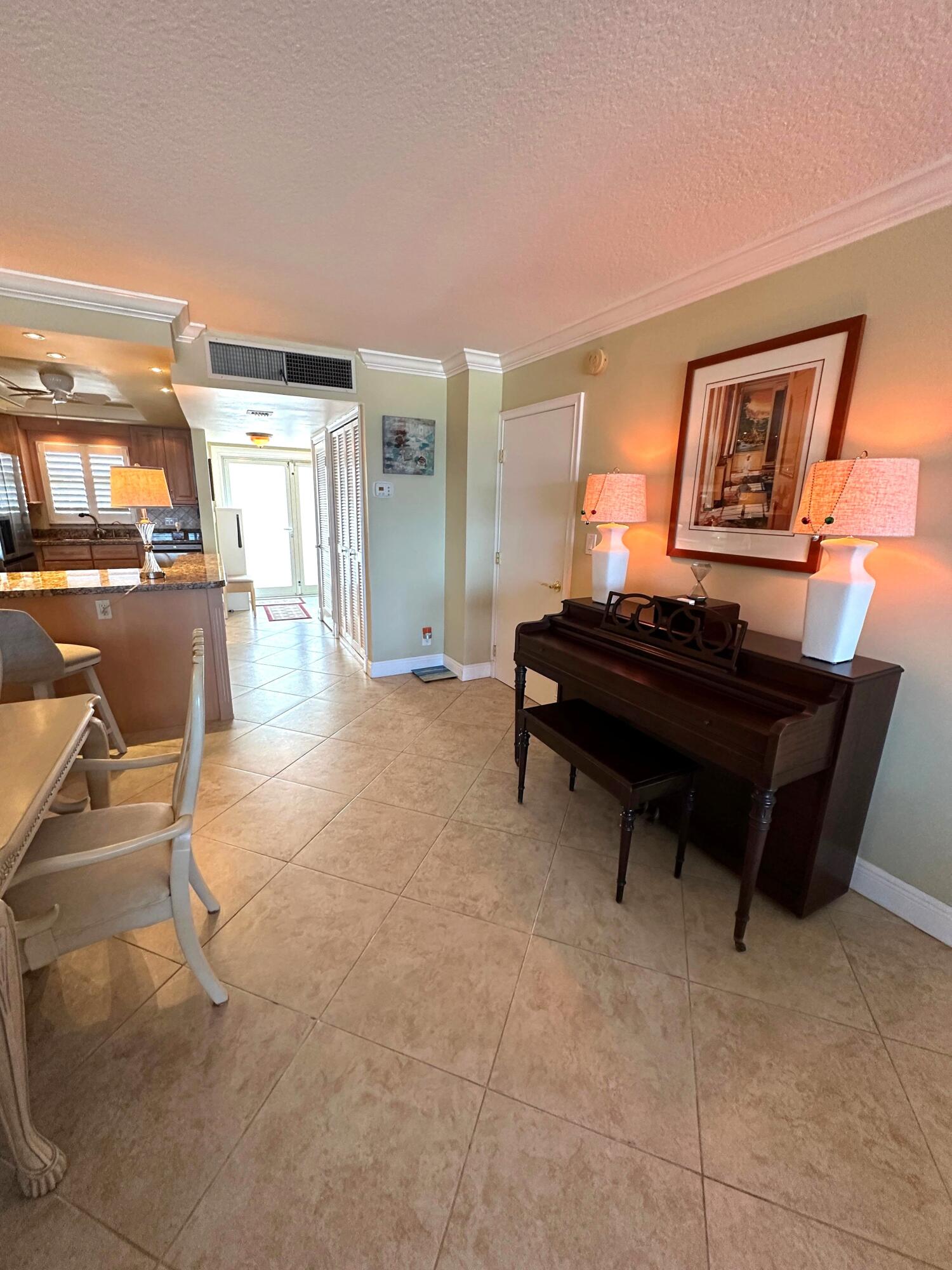 BERMUDA HOUSE CONDOMINIUM - Residential