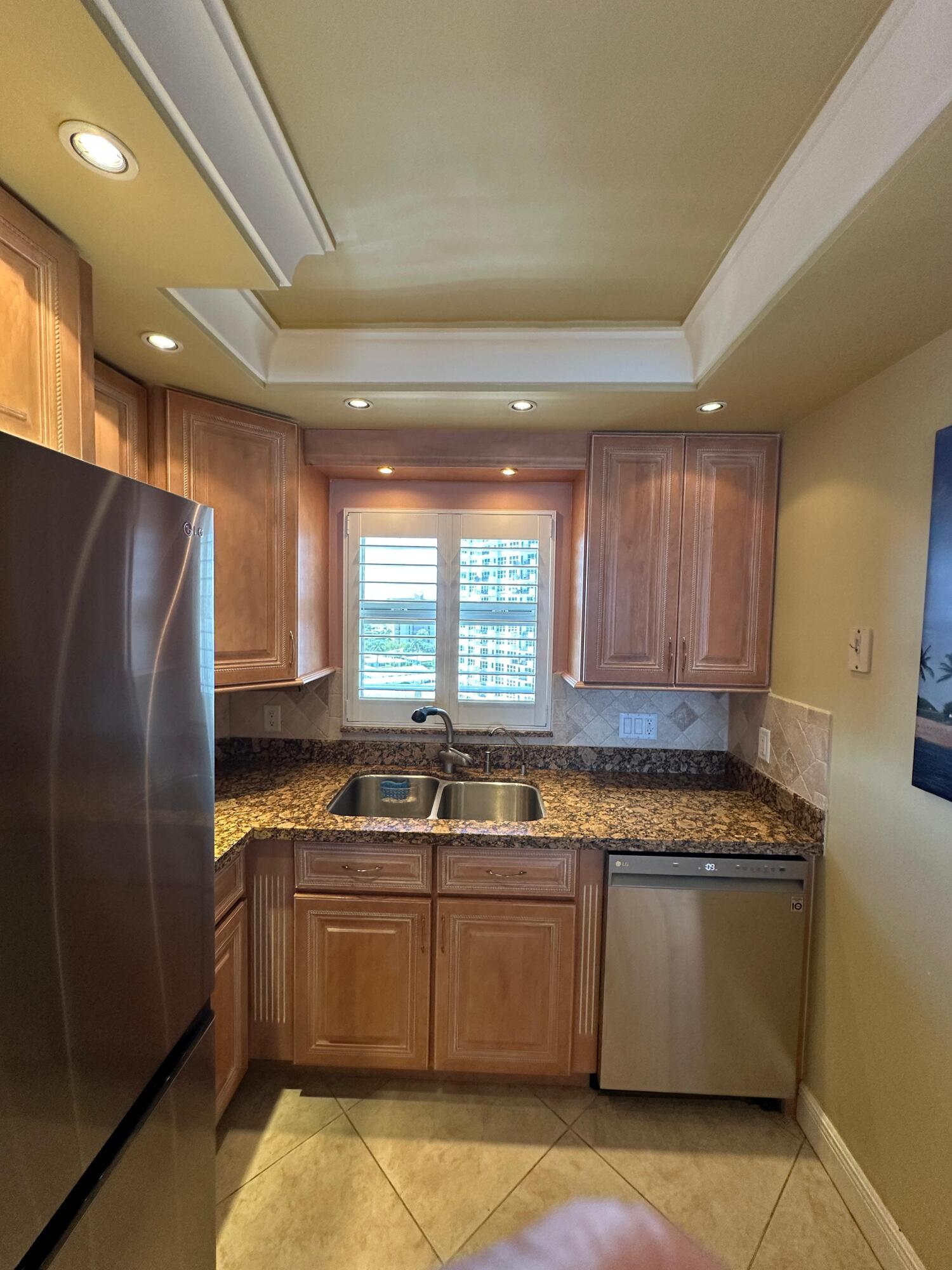 BERMUDA HOUSE CONDOMINIUM - Residential